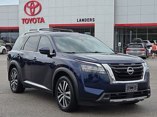 Used 2024 Nissan Pathfinder Platinum w/ Cargo Package FWD video 1