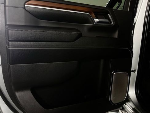 Used 2024 GMC Sierra 3500 Denali w/ Technology Package image 29