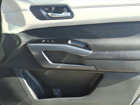 Certified 2023 Nissan Pathfinder SL image 10