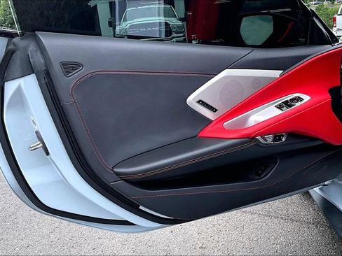 Used 2022 Chevrolet Corvette Stingray Preferred Cpe w/ Z51 Performance Package RWD image 22