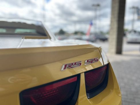 Used 2010 Chevrolet Camaro SS w/ RS Package RWD image 15