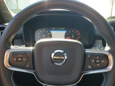 Used 2020 Volvo XC40 T5 R-Design AWD/4WD image 21