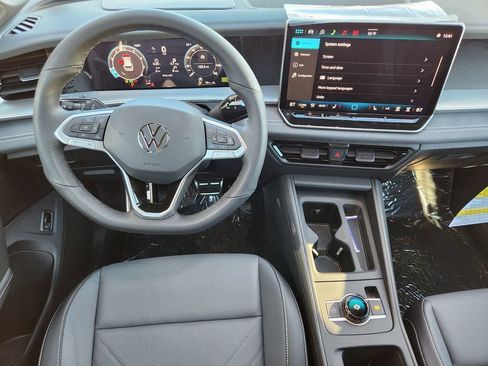 New 2026 Volkswagen Tiguan SE R-Line AWD/4WD image 2