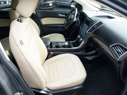 Used 2022 Ford Edge SE image 40