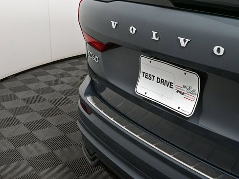 Used 2022 Volvo XC60 T8 R-Design w/ Advanced Package image 35