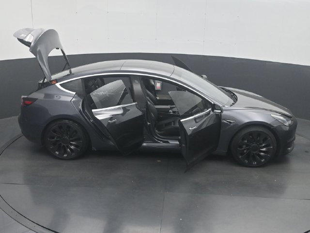 Used 2018 Tesla Model 3 Long Range RWD image 48