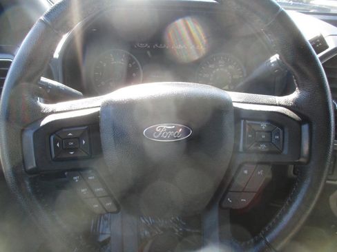 Used 2015 Ford F150 XLT w/ Equipment Group 301A Mid image 19