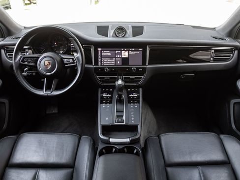 Certified 2023 Porsche Macan AWD/4WD image 12