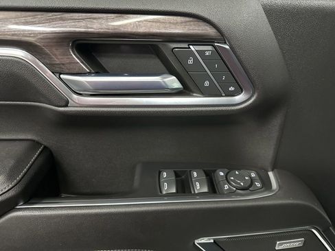 Used 2023 Chevrolet Silverado 1500 LTZ AWD/4WD image 18