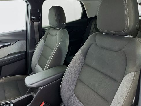 Used 2021 Chevrolet TrailBlazer LS FWD image 22