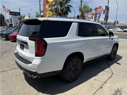 Used 2021 GMC Yukon Denali w/ Denali Premium Package RWD image 14