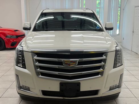 Used 2015 Cadillac Escalade ESV Premium AWD/4WD image 2