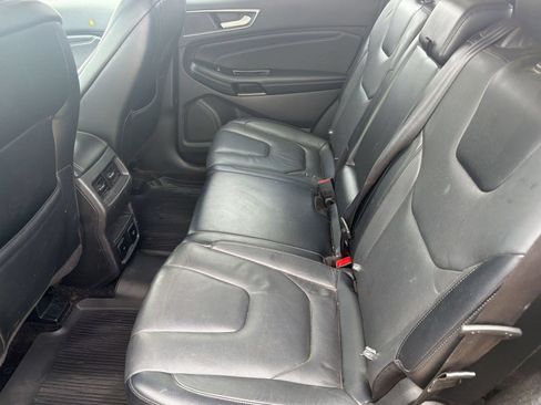 Used 2017 Ford Edge Titanium w/ Technology Package FWD image 14