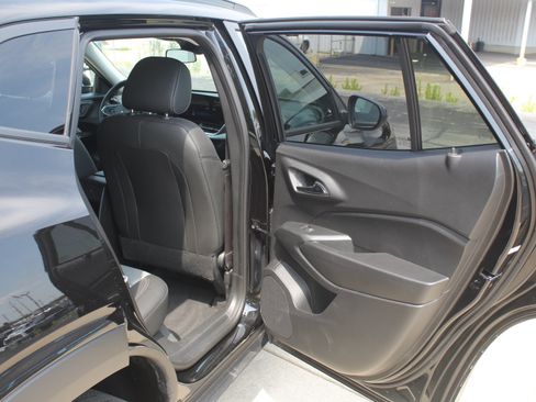 New 2026 Chevrolet Trax LT w/ Driver Confidence Package FWD image 21