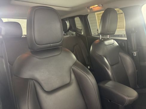 Used 2022 Jeep Renegade Limited w/ Sun, Sound & Wheels Group AWD/4WD image 32