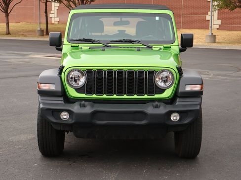Used 2025 Jeep Wrangler Unlimited Sport AWD/4WD image 27