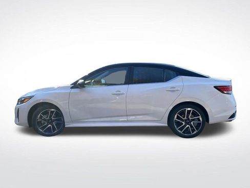 New 2025 Nissan Sentra SR image 11