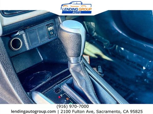 Used 2019 Toyota Corolla LE w/ Carpet Mat Package (TMS) FWD image 18