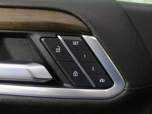 Used 2025 Chevrolet Silverado 1500 High Country w/ Technology Package image 17