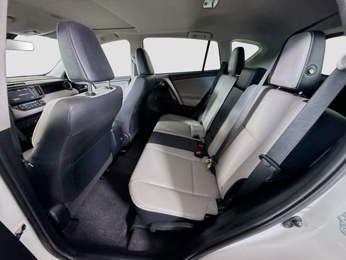 Used 2018 Toyota RAV4 Limited FWD image 25