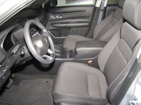 Used 2025 Honda CR-V EX image 9