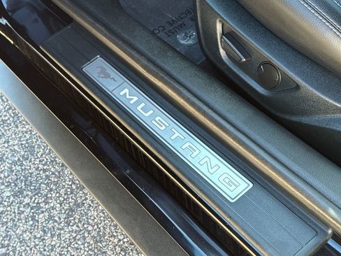 Used 2022 Ford Mustang GT Premium image 41