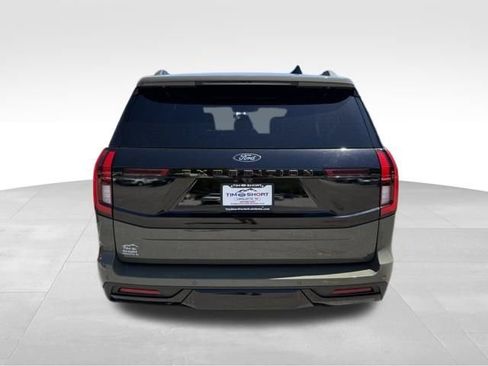 Used 2025 Ford Expedition Tremor AWD/4WD image 10