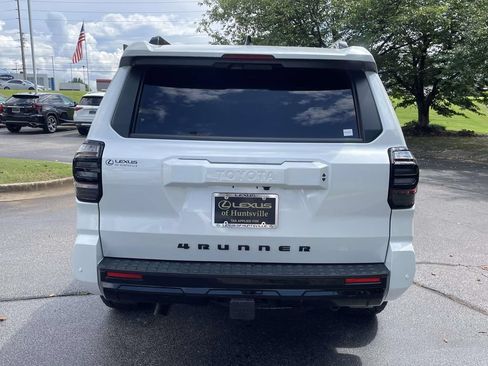 Used 2025 Toyota 4Runner TRD Sport Premium AWD/4WD image 3