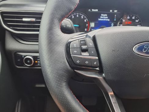 Used 2024 Ford Explorer ST-Line w/ Class IV Trailer Tow Package image 10