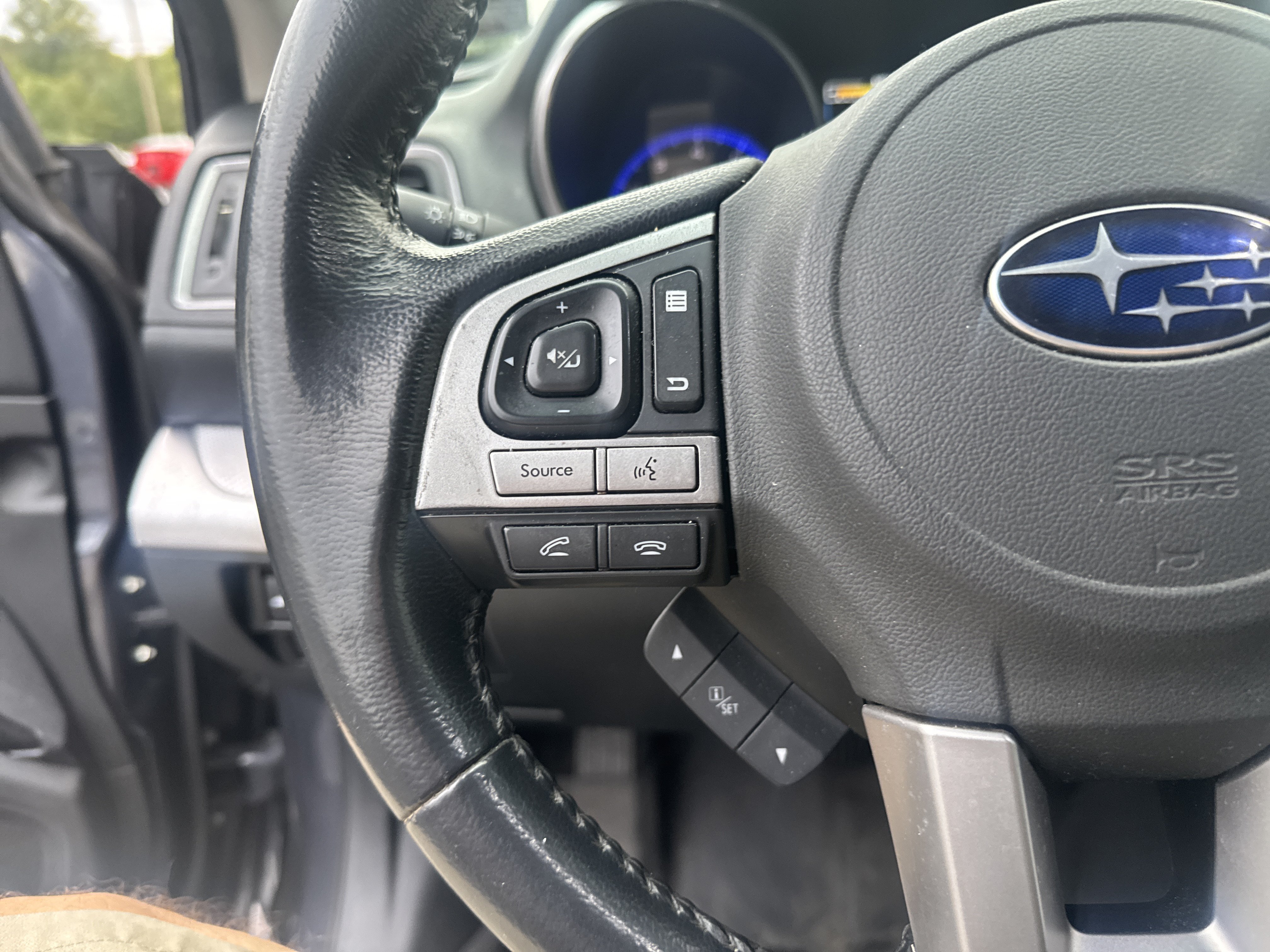 Used 2015 Subaru Legacy 2.5i Premium AWD/4WD image 18