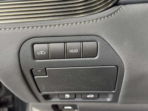 Used 2024 Lexus LS 500 AWD w/ Interior Upgrade Package image 19