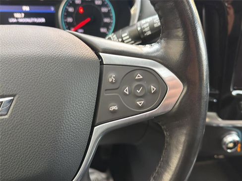 Used 2021 Chevrolet Traverse RS image 16