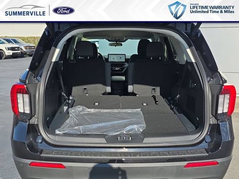 New 2026 Ford Explorer Active RWD image 14