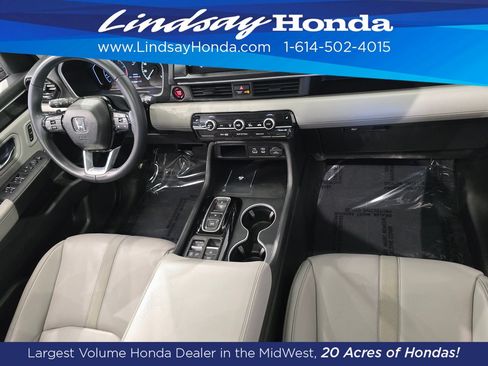 Used 2023 Honda Pilot Touring image 13