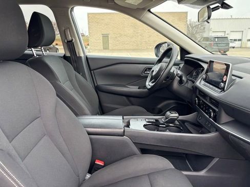 Used 2024 Nissan Rogue S image 18