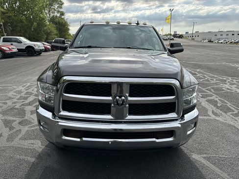 Used 2015 RAM 2500 SLT w/ Luxury Group AWD/4WD image 2