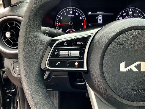 Certified 2023 Kia Forte LXS w/ LXS Technology Package FWD image 11