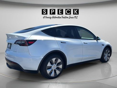 Used 2021 Tesla Model Y Long Range AWD/4WD image 5