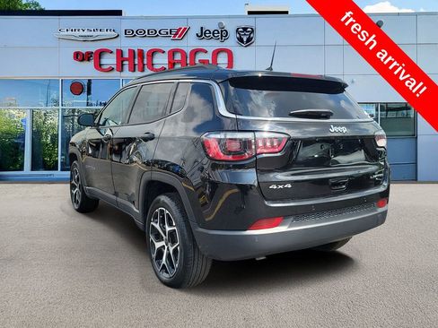 Certified 2025 Jeep Compass Limited image 3