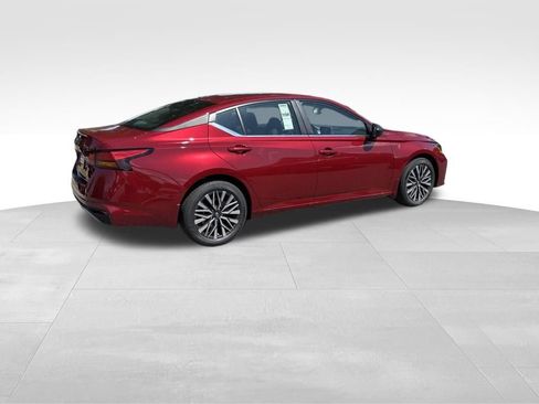 New 2026 Nissan Altima 2.5 SV FWD image 4