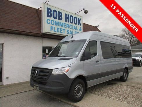 Used 2025 Mercedes-Benz Sprinter 2500 image 1