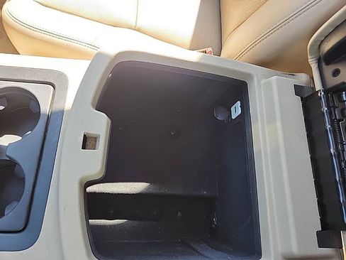Used 2011 GMC Yukon XL Denali AWD/4WD image 22