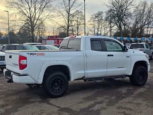 Used 2018 Toyota Tundra SR5 image 34