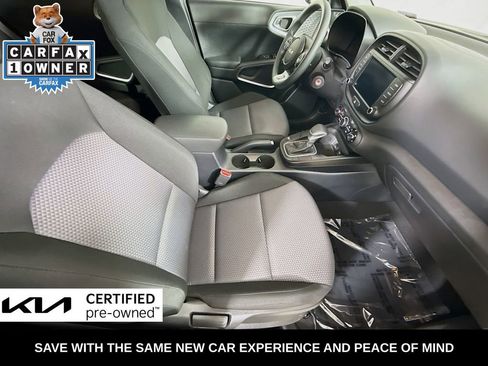 Certified 2025 Kia Soul LX w/ LX Technology Package FWD image 30