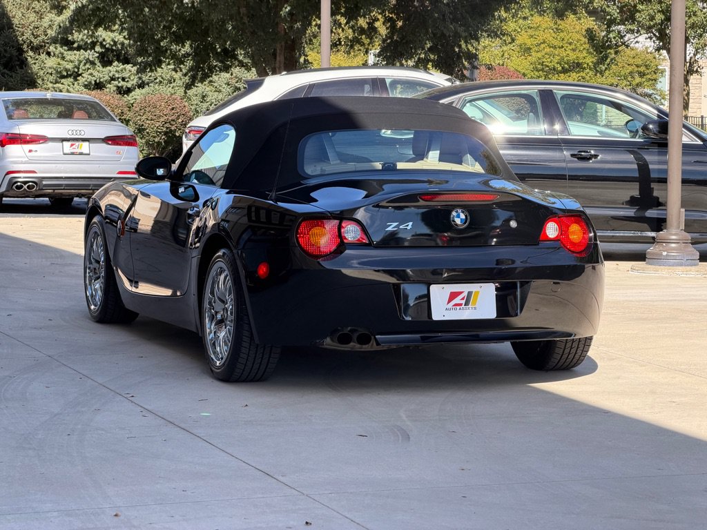 Used 2004 BMW Z4 3.0i RWD image 10