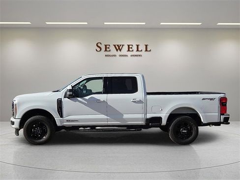 Used 2023 Ford F250 Lariat w/ Lariat Ultimate Package image 2