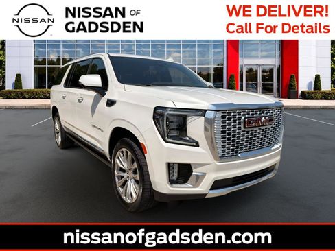 Used 2022 GMC Yukon XL Denali RWD image 1