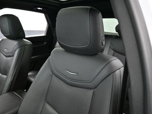 Used 2024 Cadillac XT5 Premium Luxury FWD image 19