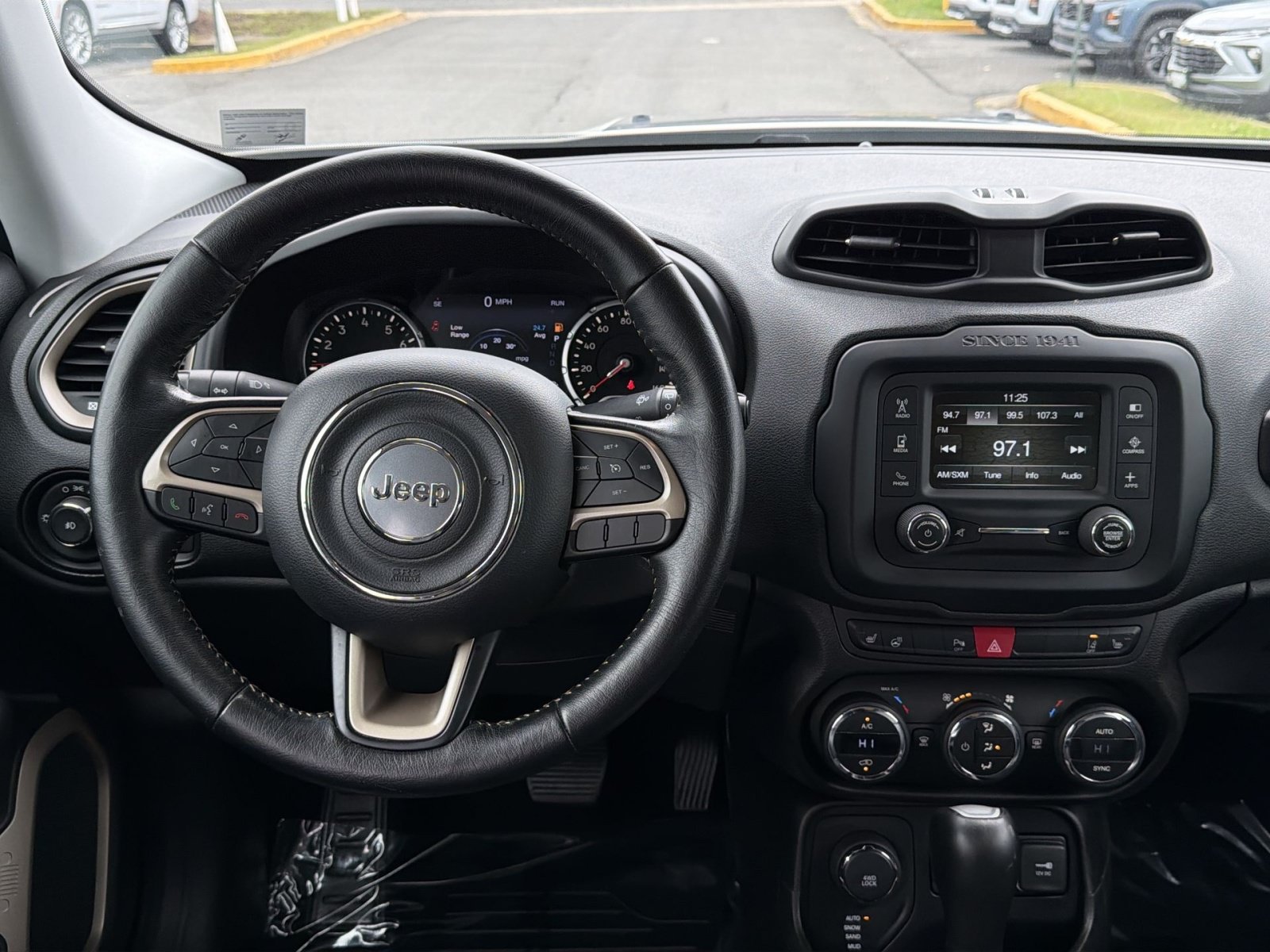 Used 2017 Jeep Renegade Limited w/ Advanced Technology Group AWD/4WD image 16