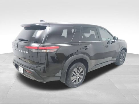 Used 2023 Nissan Pathfinder S AWD/4WD image 7